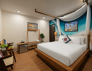DOUBLE ROOM